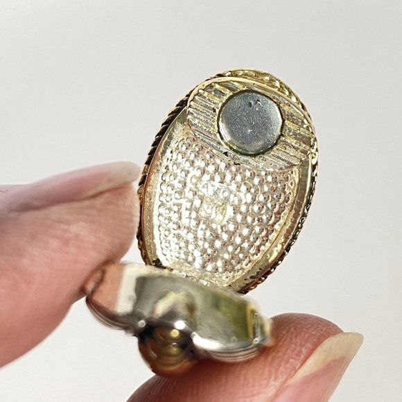 Replacement AVON Vintage Oval Polished Metal Magnetic Reversible Clip On Earring - Picture 6 of 8